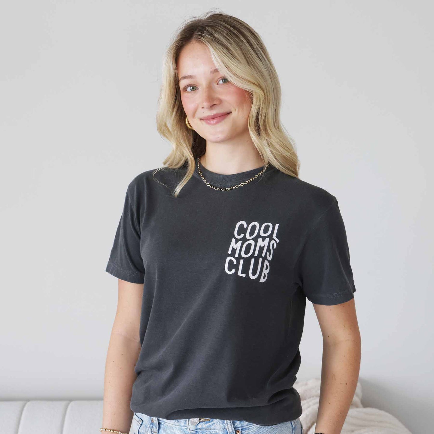 Cool Moms Club Graphic Tee | Pepper