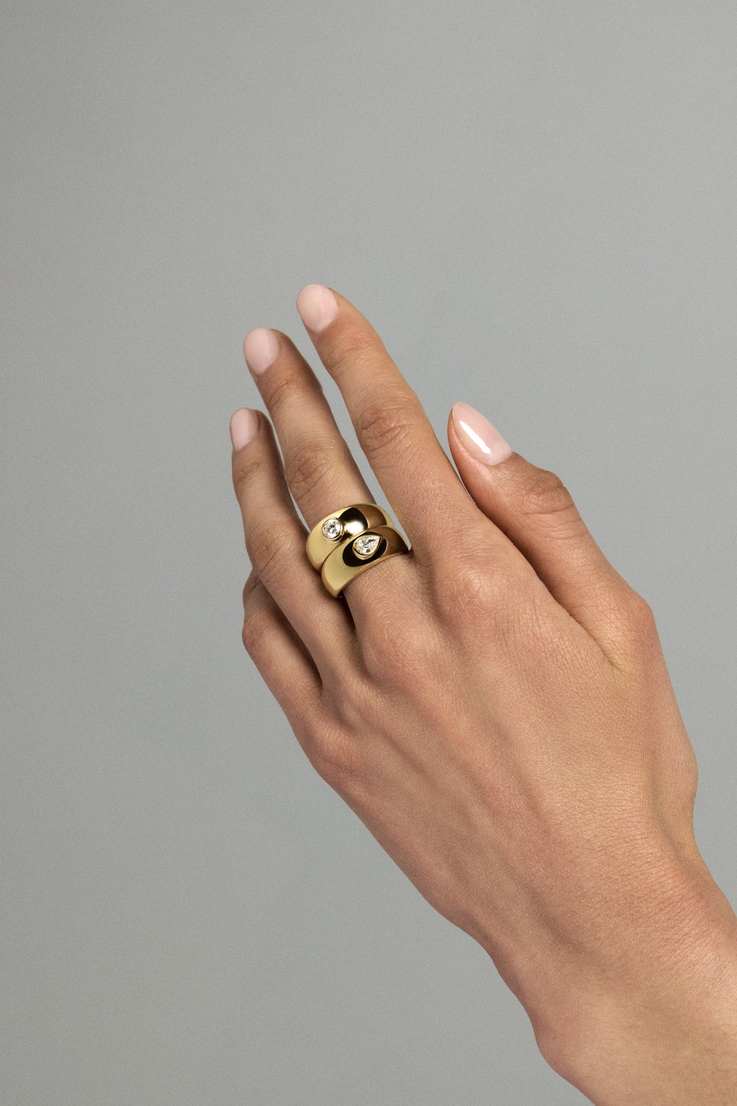 Pear Diamond Bezel Blob Ring | 18K Yellow Gold
