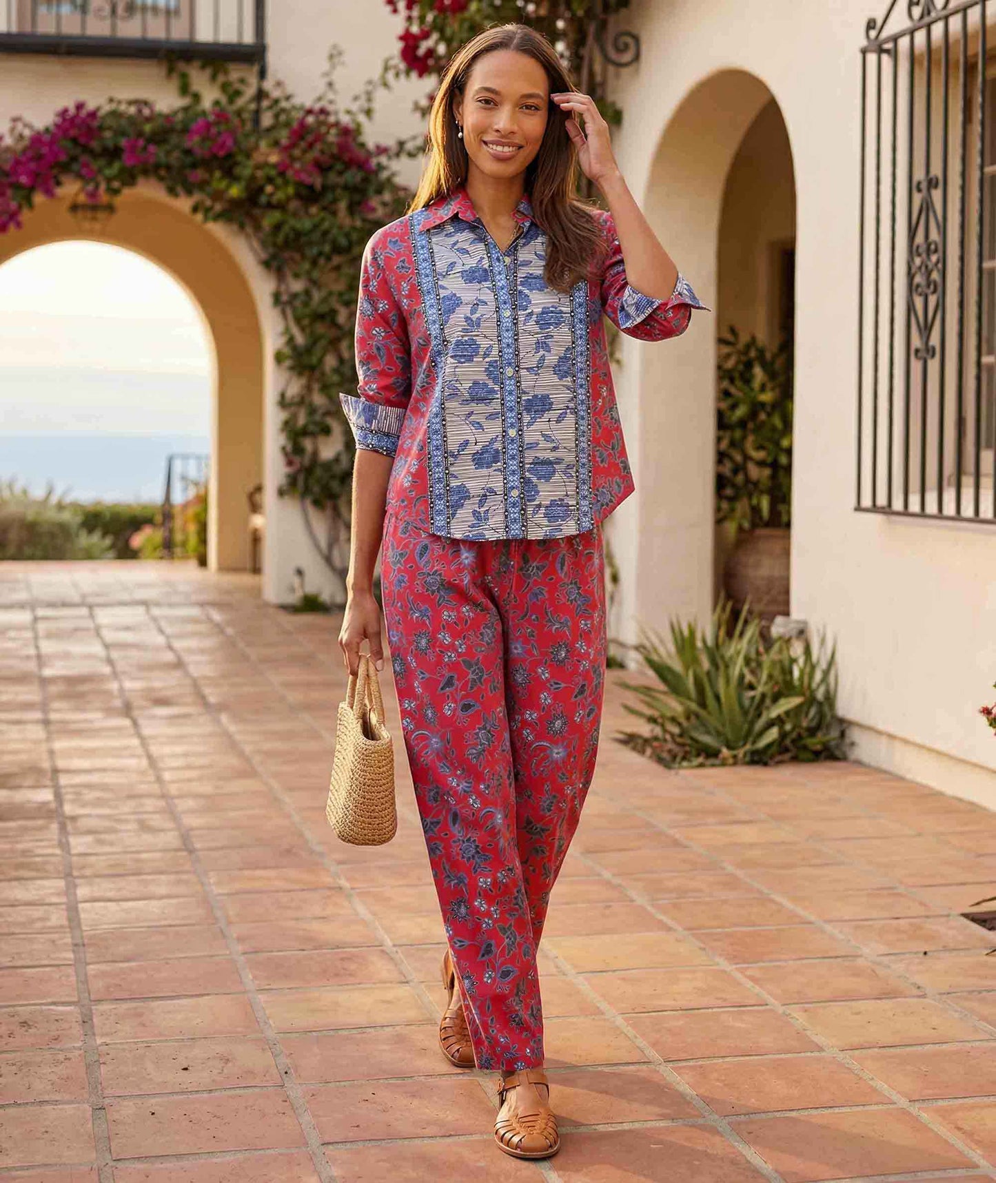 Petite Size Ruched Sleeve Border Print Shirt
