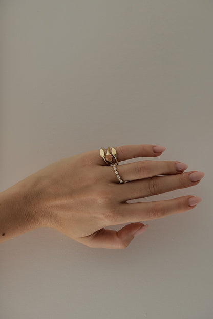 Mini Pear Signet Ring | Yellow Gold