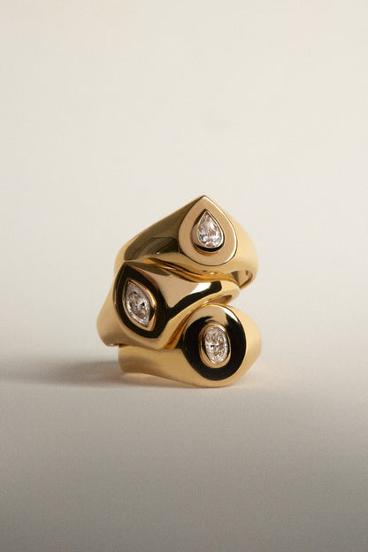 Oval Diamond Signet Ring | White Gold