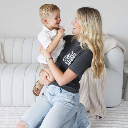 Cool Moms Club Graphic Tee | Pepper