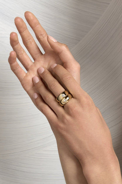 Pear Diamond Bezel Blob Ring | 18K Yellow Gold