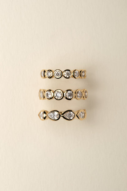 Pear Diamond Bezel Band | 18K Yellow Gold